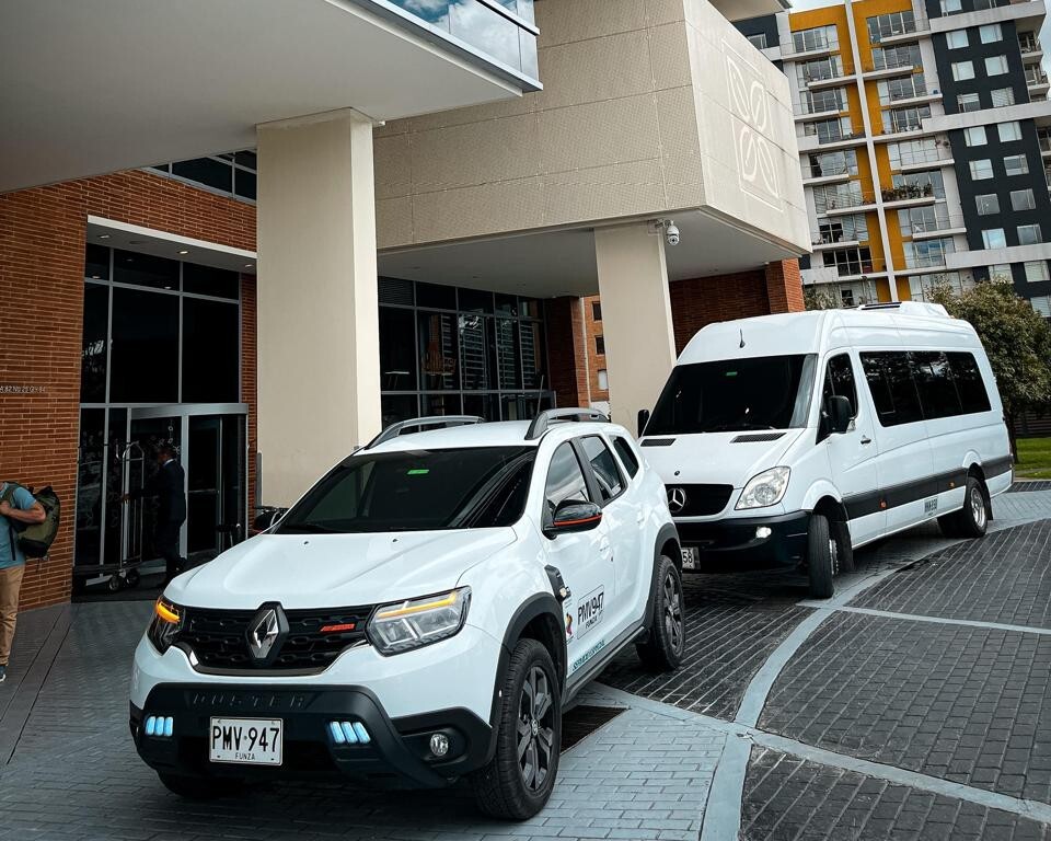 Servicio de transporte Duster y Merzedes